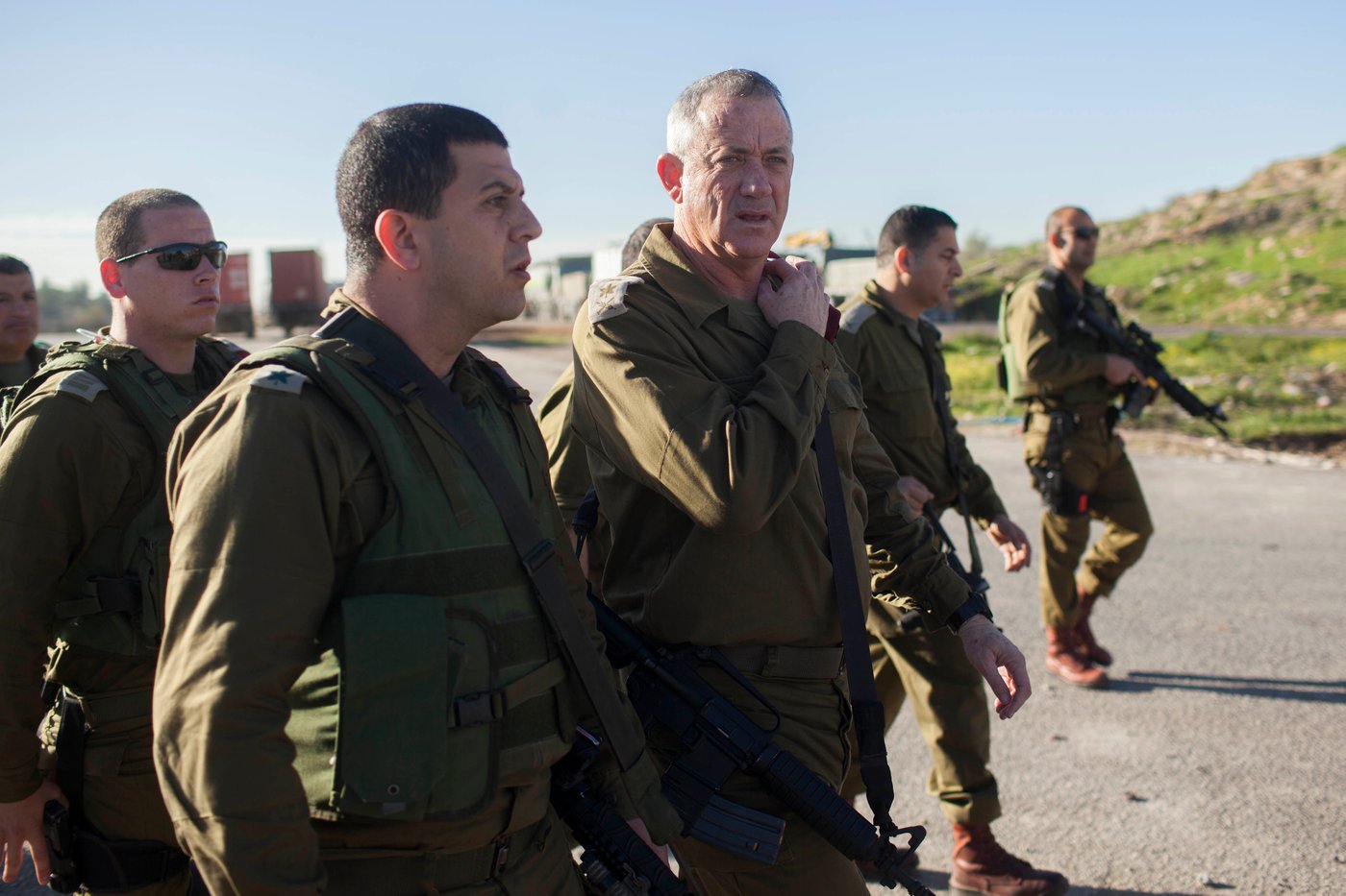 תיעוד: הרמטכ"ל גנץ ביקר במוקדי העימות עם הפלסטינים