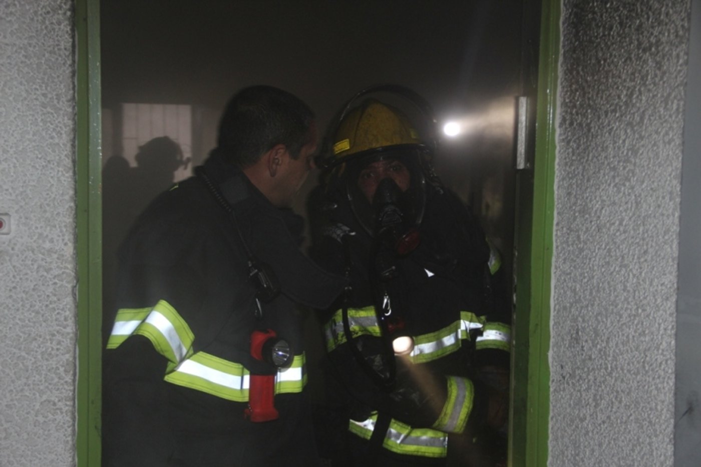 צפו: הבית נשרף, תמונת הרב לא נפגעה