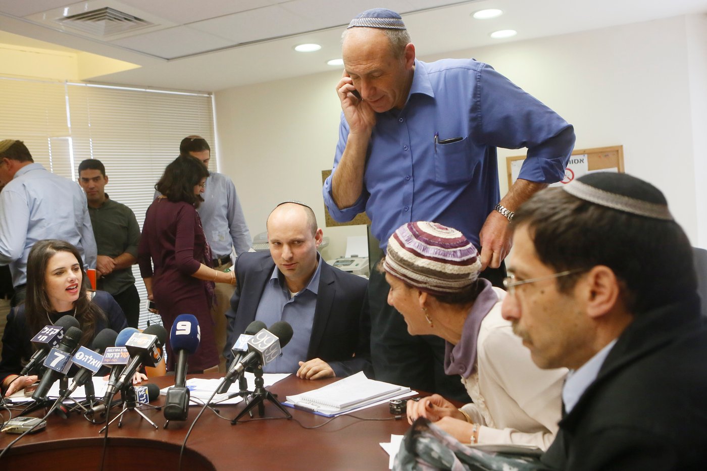 בנט בישיבת סיעה