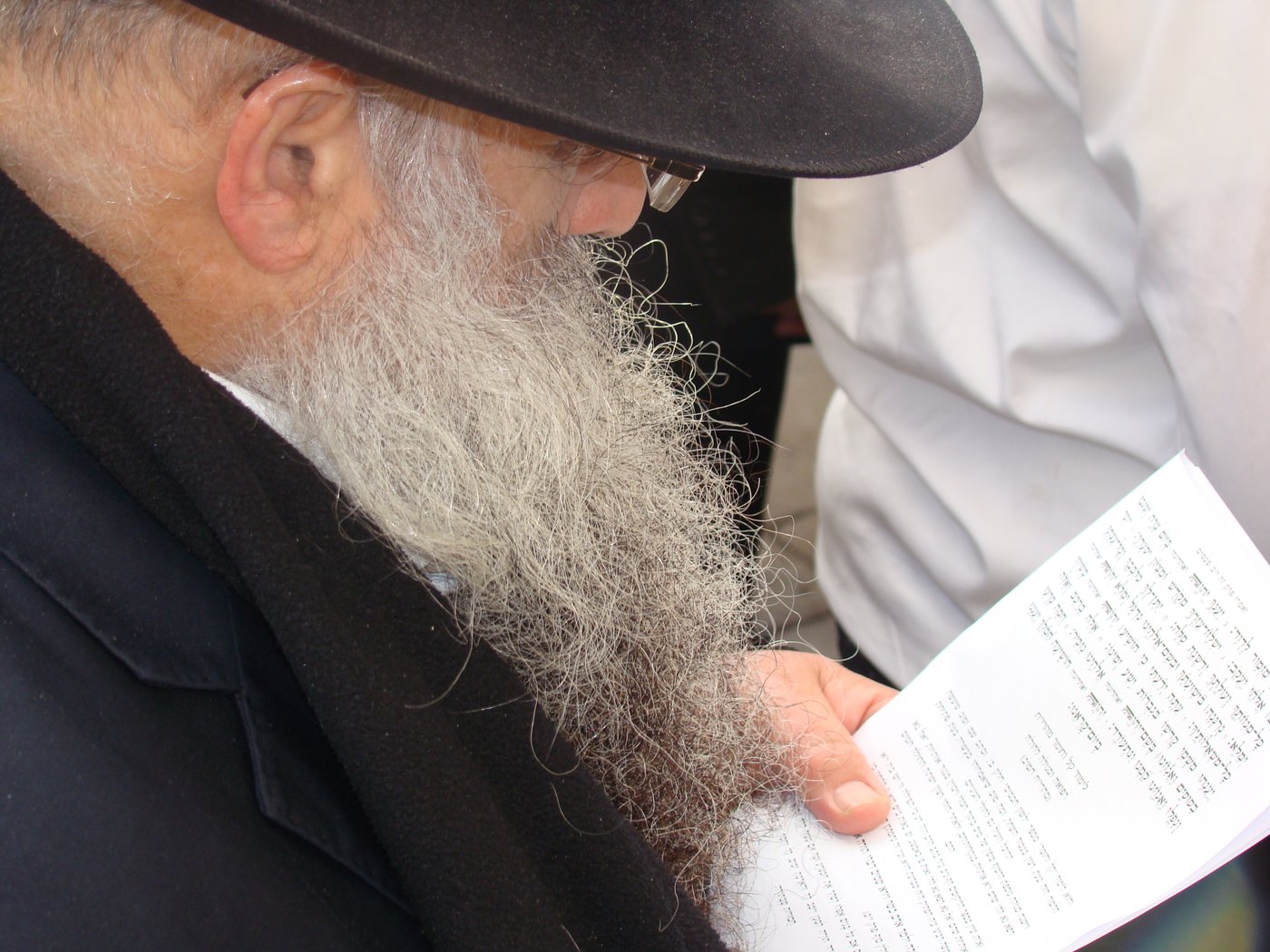צפו: תפילה לרפואת הרב יוסף