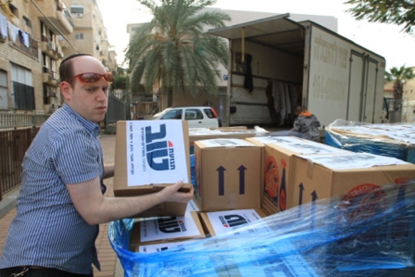 תנועת טוב חילקה אלפי סלים לכבוד פסח