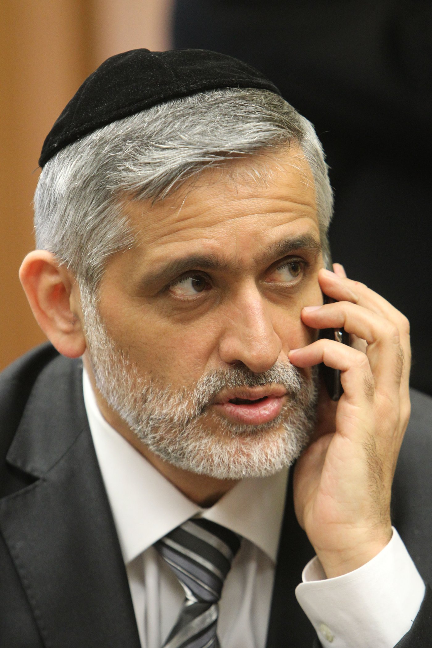 ראשי הסיעות נערכים לישיבה באופוזיציה • תמונות