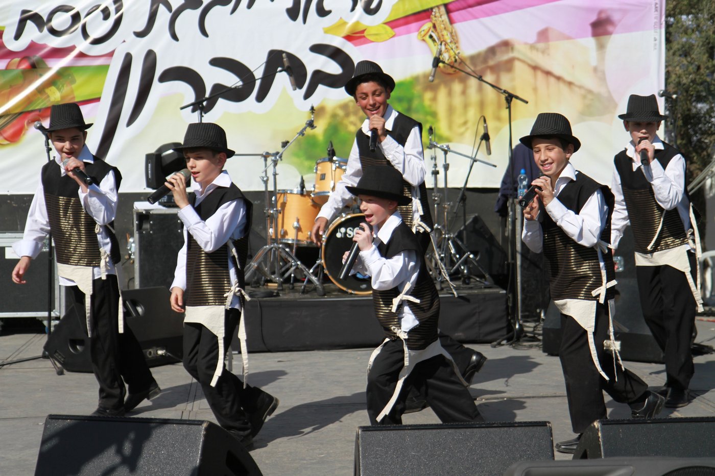 תיעוד ראשון: אלפים חוגגים בחברון