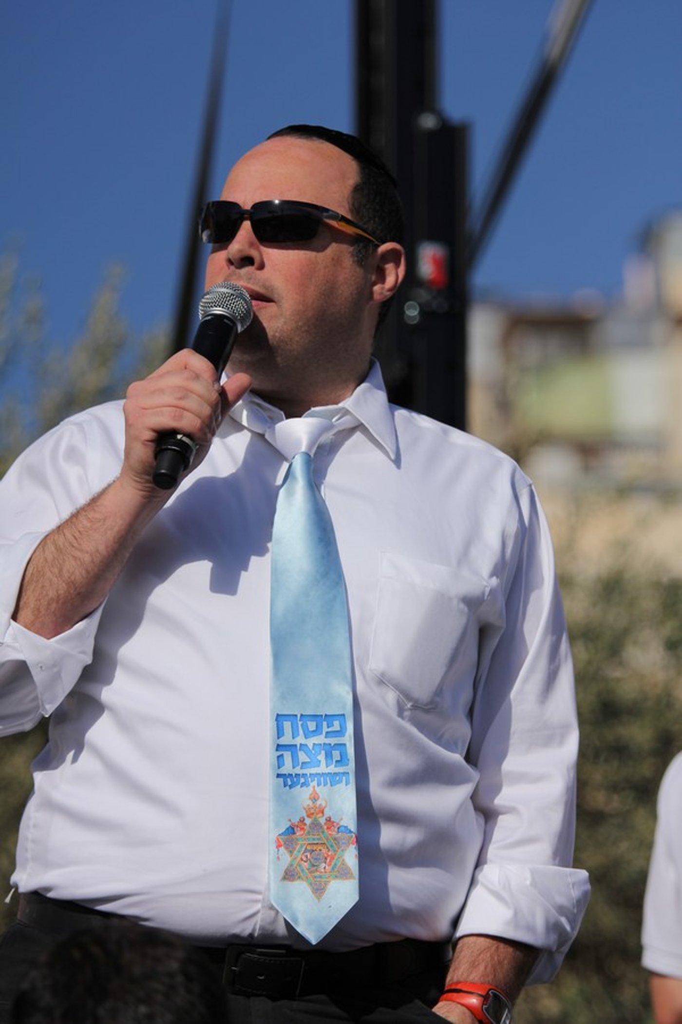 למעלה מ-50,000 איש עלו לחברון בחג הפסח • גלריה