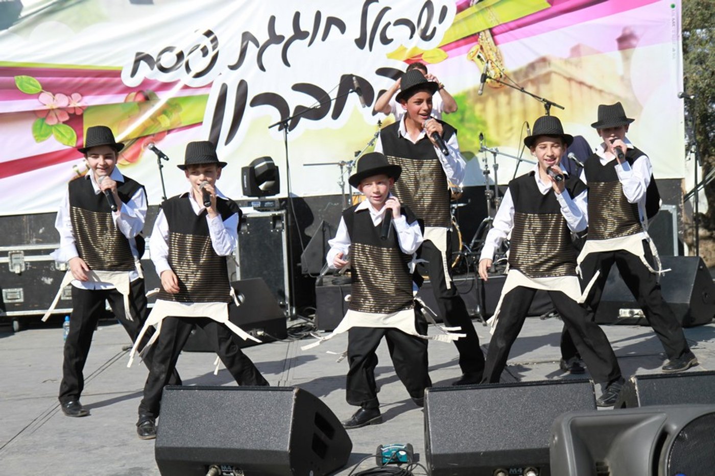 למעלה מ-50,000 איש עלו לחברון בחג הפסח • גלריה