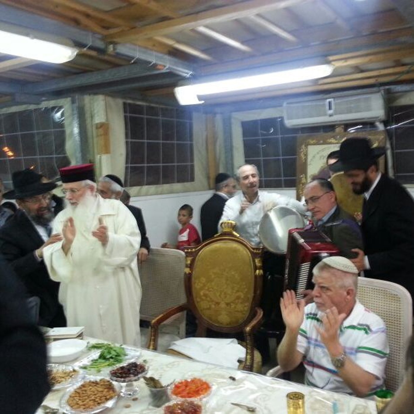 גם ברמלה. האדמו"ר רבי יחיאל בחגיגת המימונה
