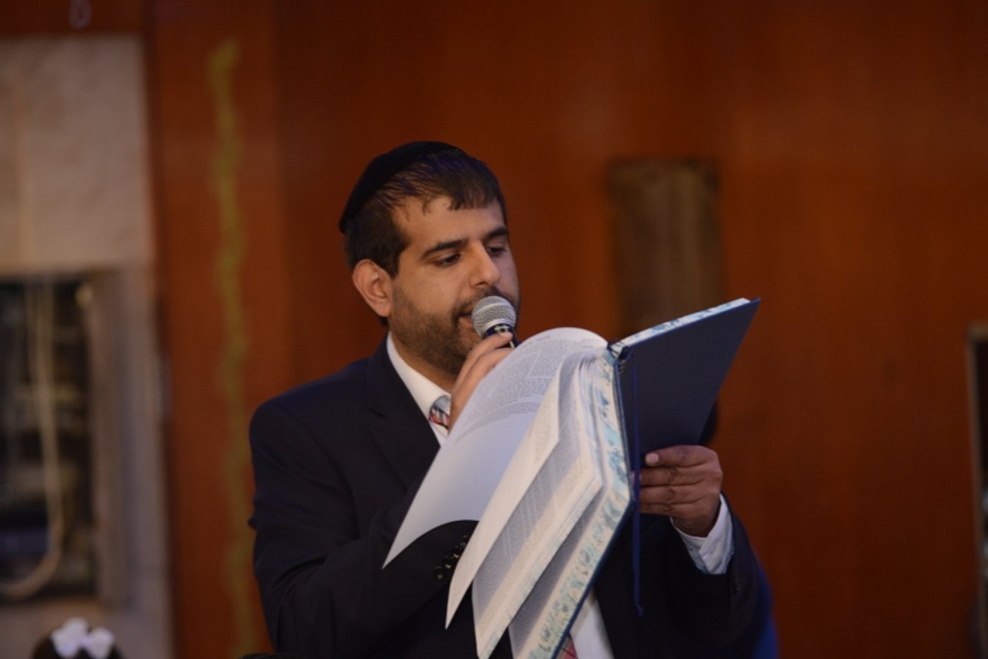 צפו: ברית לבן הזמר אביעד גיל