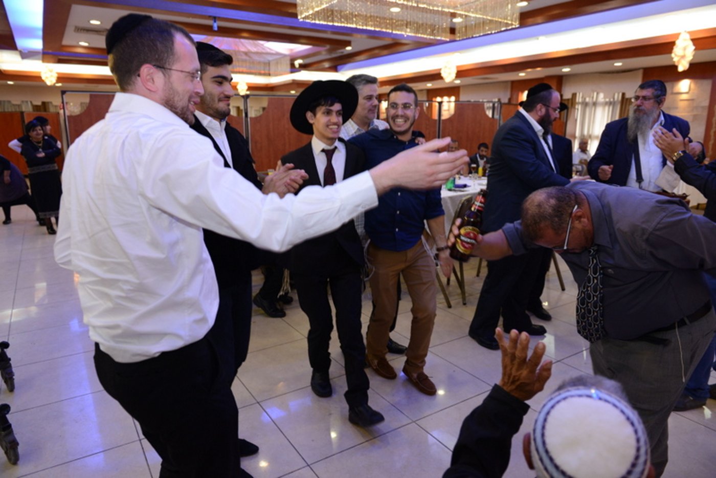צפו: ברית לבן הזמר אביעד גיל