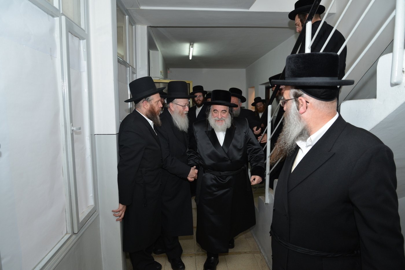 גדולי ישראל התכנסו: "לא לשנות מהדרך המסורה"