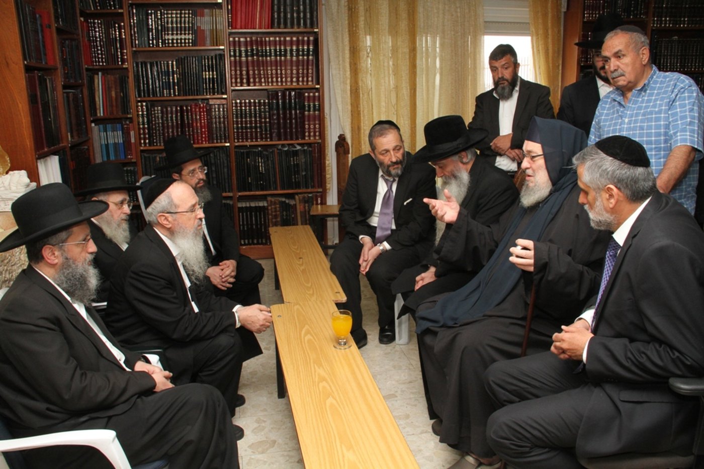 יום של ניחומים בבית הרב יעקב יוסף ע"ה