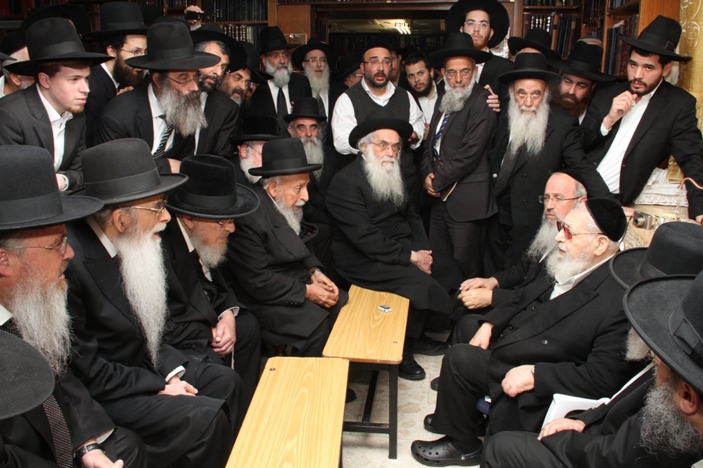 יום של ניחומים בבית הרב יעקב יוסף ע"ה