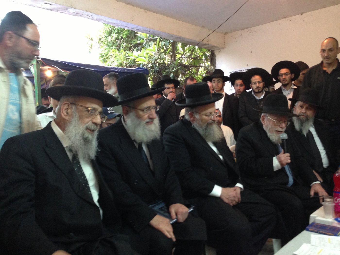 יום של ניחומים בבית הרב יעקב יוסף ע"ה