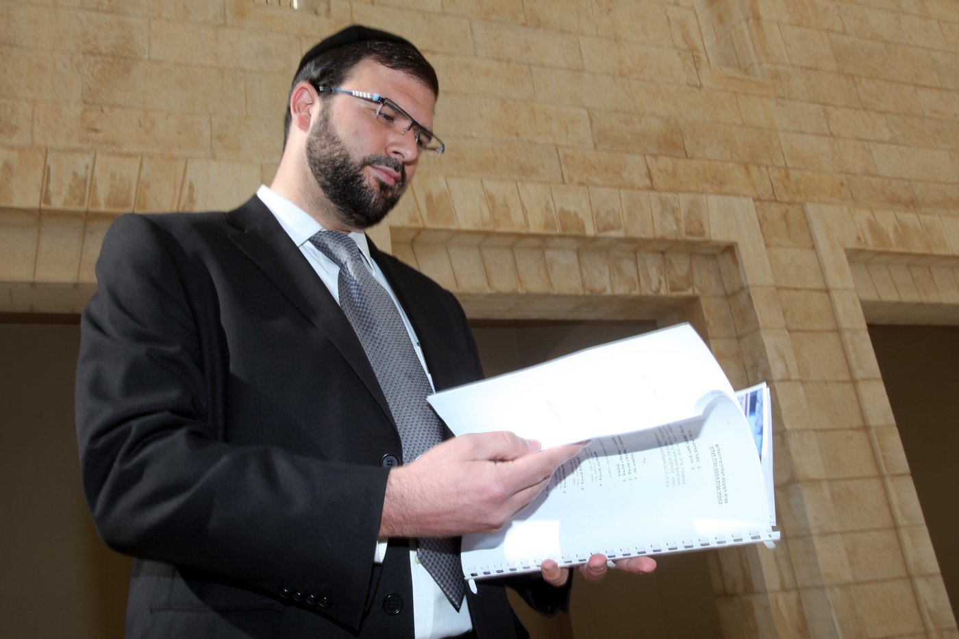 עו"ד ללום בבית המשפט