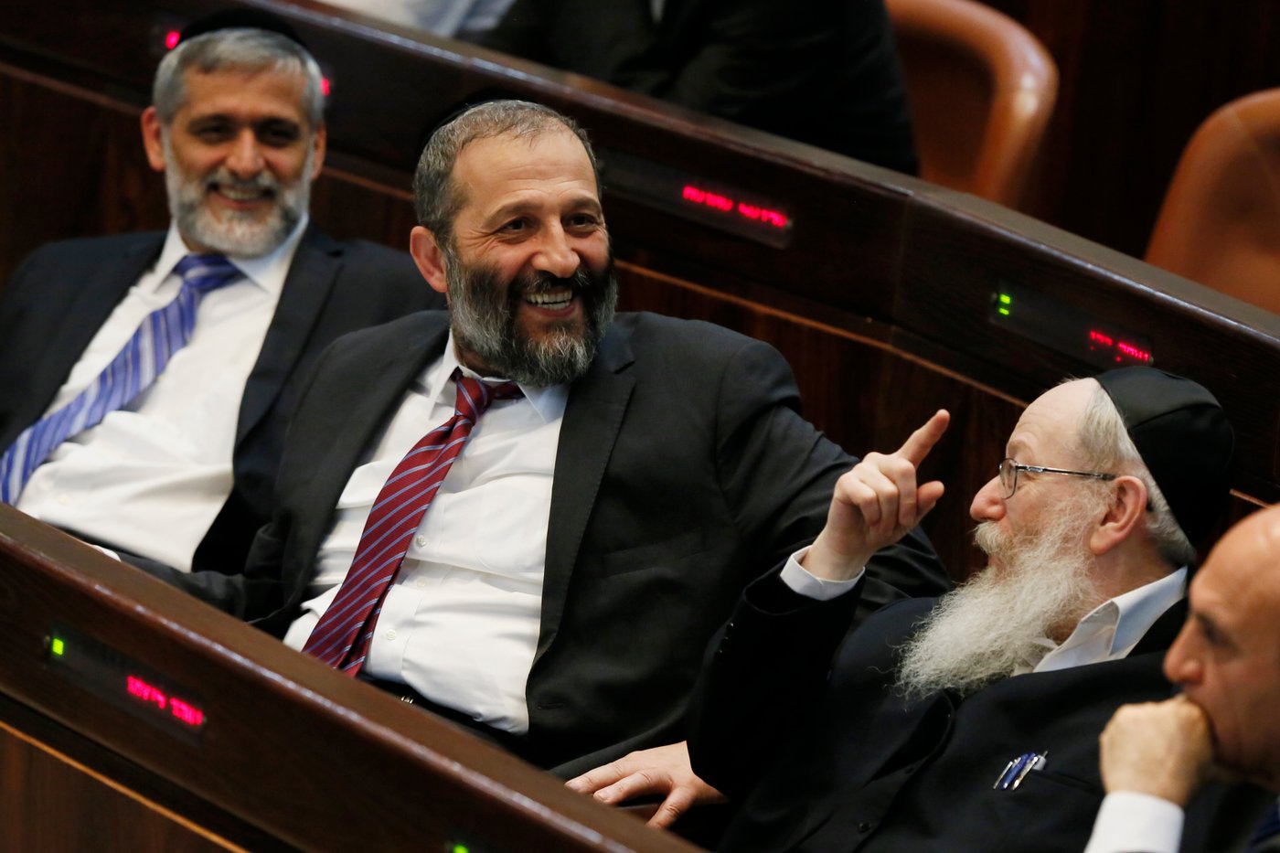 גלריה: מליאת הכנסת בעת השתלחות לפיד בחרדים