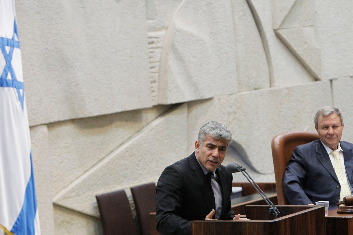 גלריה: מליאת הכנסת בעת השתלחות לפיד בחרדים