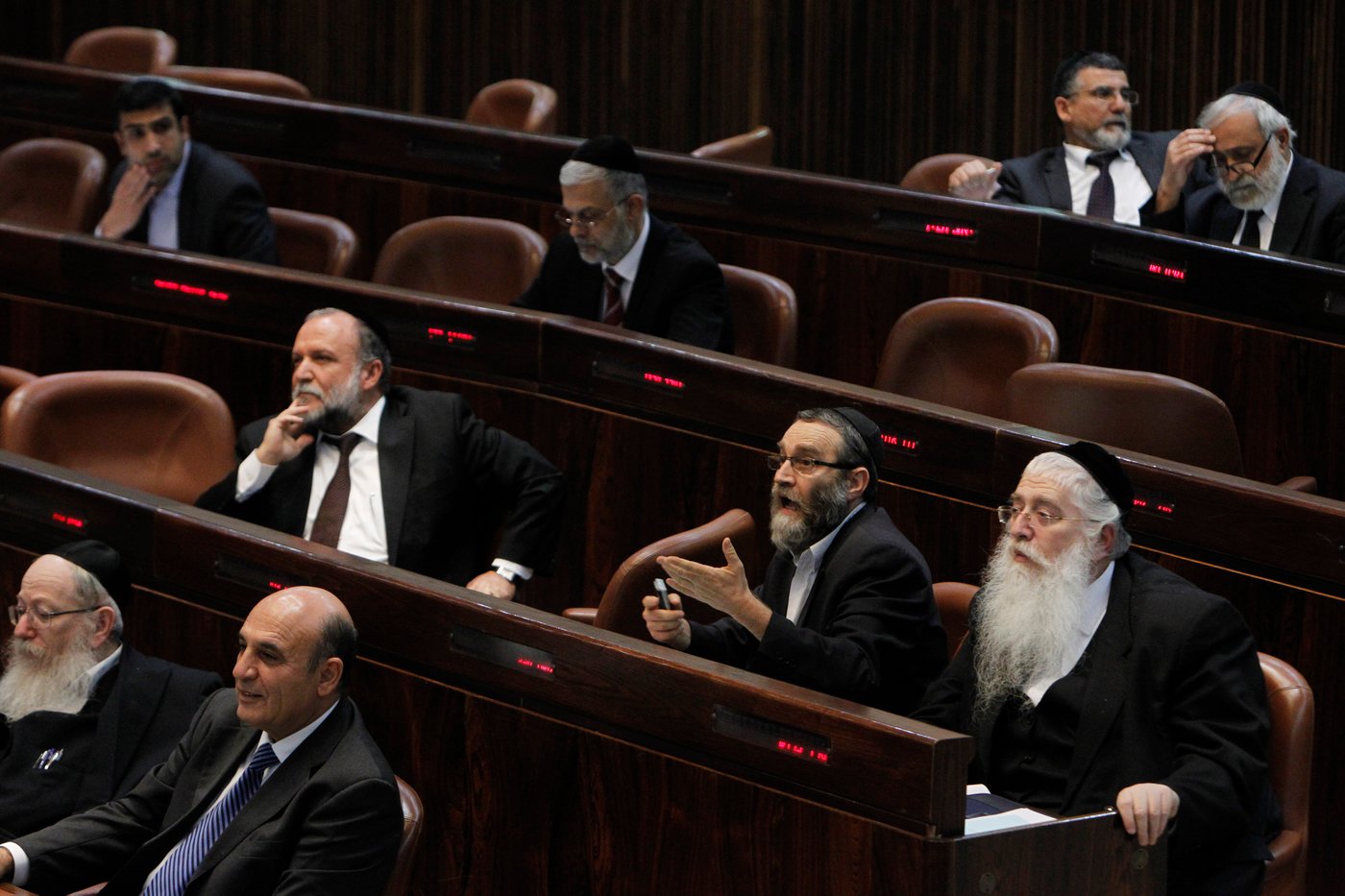 גלריה: מליאת הכנסת בעת השתלחות לפיד בחרדים