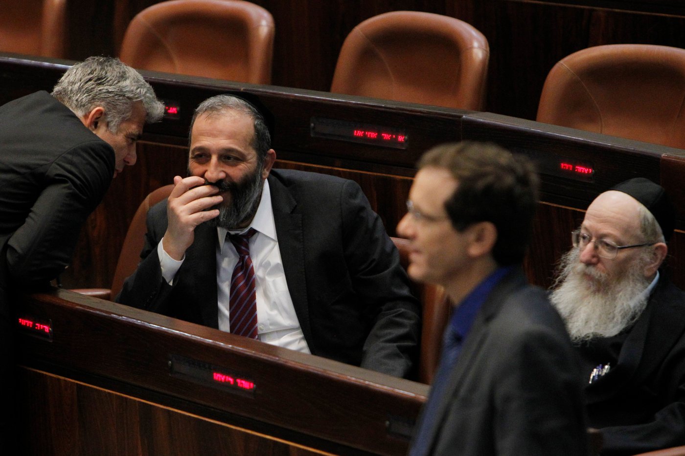 גלריה: מליאת הכנסת בעת השתלחות לפיד בחרדים