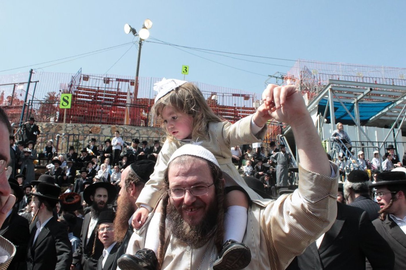 חלאקה, שרב, וח"י רוטל • מירון בוערת משמחה; צפו