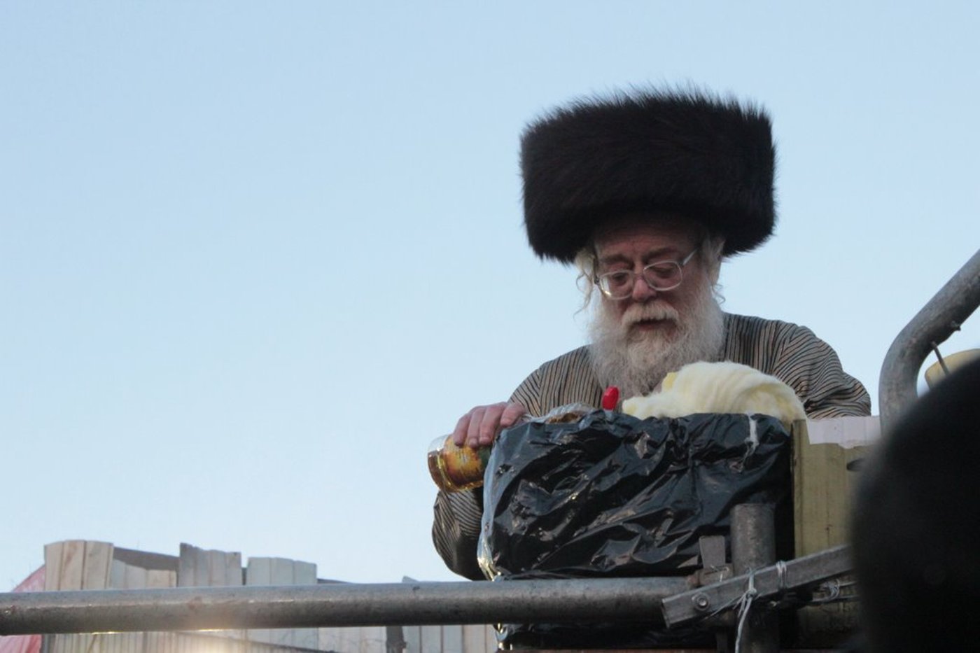 האדמו"ר מ'תולדות אהרון' נעל את אירועי ל"ג בעומר