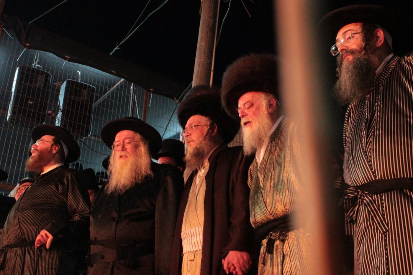 האדמו"ר מ'תולדות אהרון' נעל את אירועי ל"ג בעומר