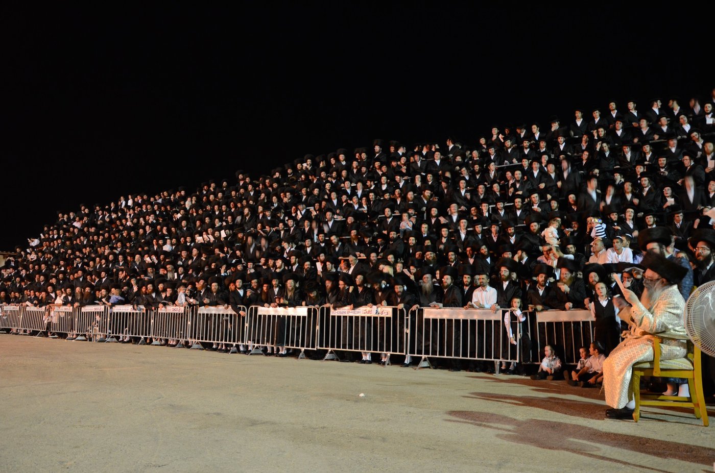 ההדלקה בצאנז נקנתה ב-100,000 ש"ח
