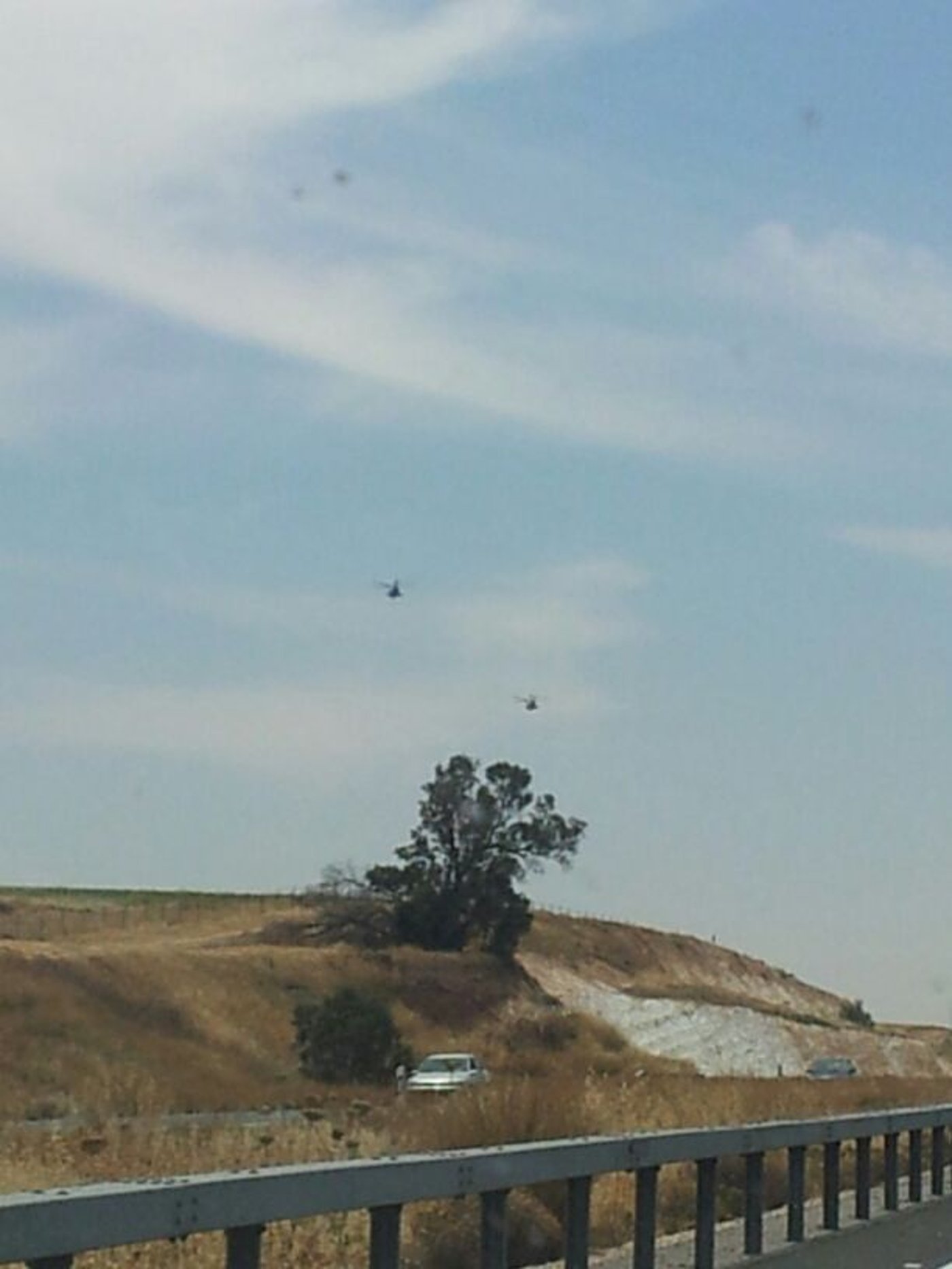 הגימיק של טוקר ליום ירושלים: שידור מעל מנוף גבהים