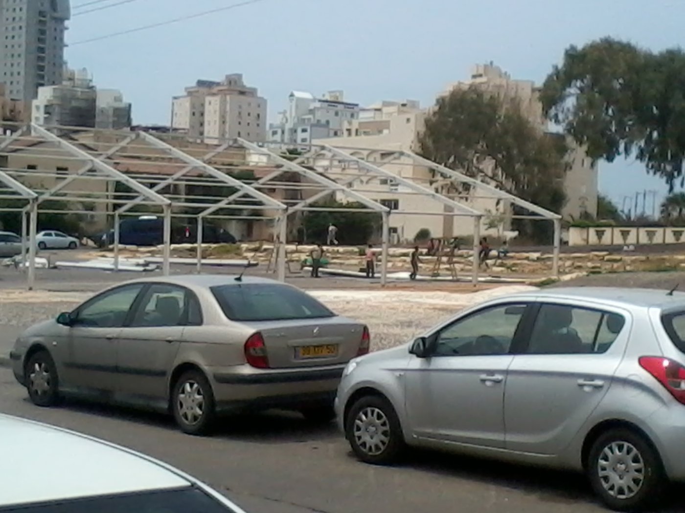 צפו: החלה ההיערכות לחתונת נכדת האדמו"ר מצאנז