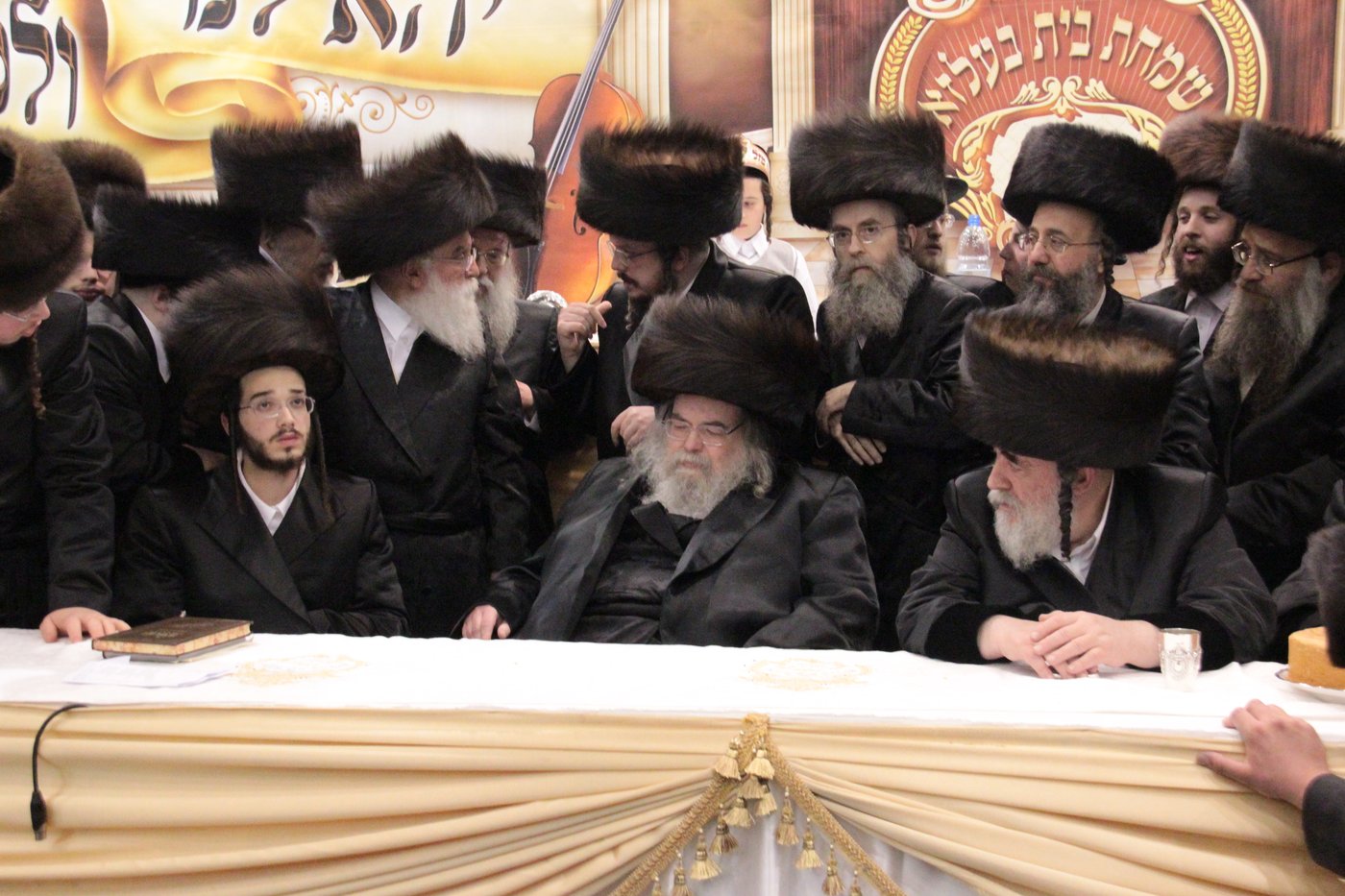 האדמו"ר מבעלזא ברך את האלפים; הקהל שאג "אמן"