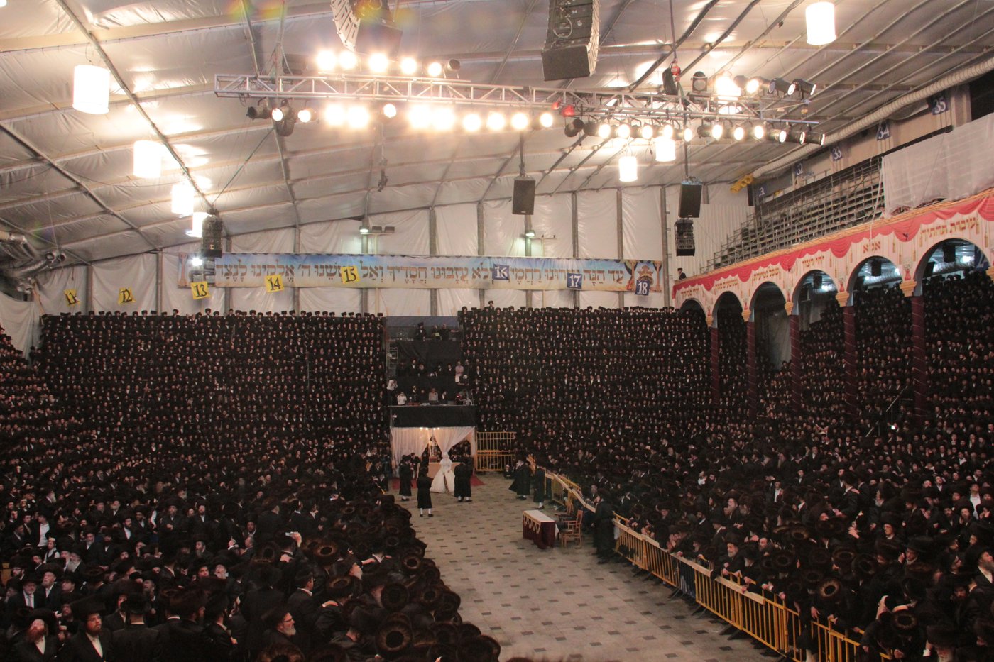 ריקוד ה"מצווה טאנץ" בחתונת 'הנסיך' • וידאו