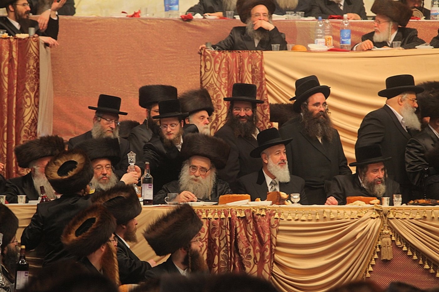 רגע השיא: כ"ק האדמו"ר בריקוד עם הכלה • תיעוד