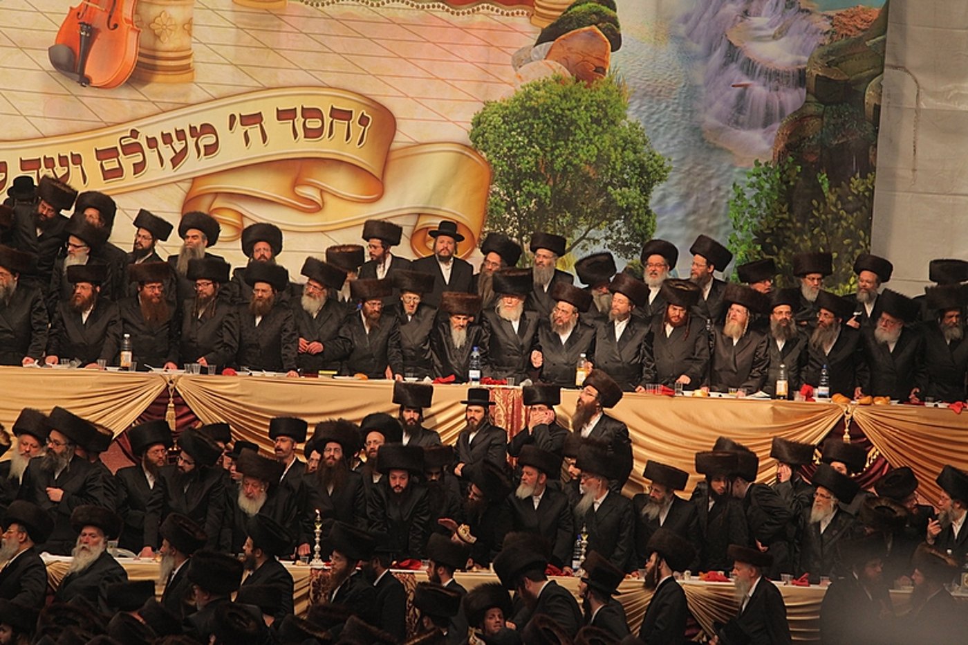 רגע השיא: כ"ק האדמו"ר בריקוד עם הכלה • תיעוד