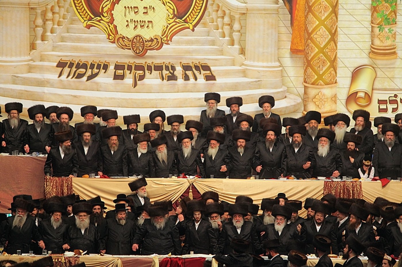 רגע השיא: כ"ק האדמו"ר בריקוד עם הכלה • תיעוד