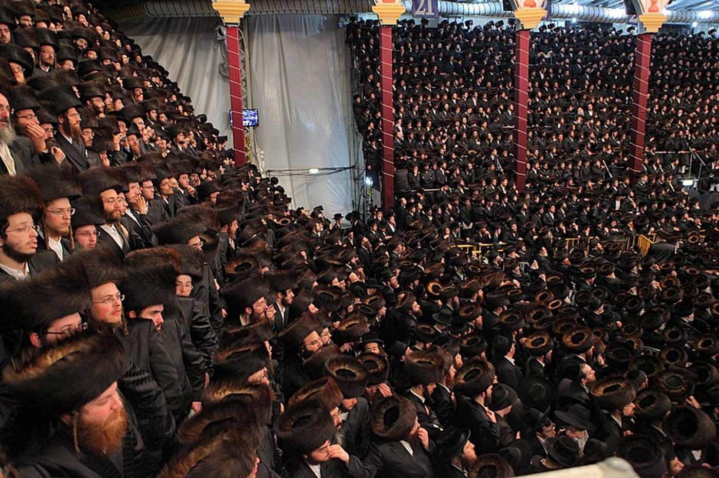 רגע השיא: כ"ק האדמו"ר בריקוד עם הכלה • תיעוד