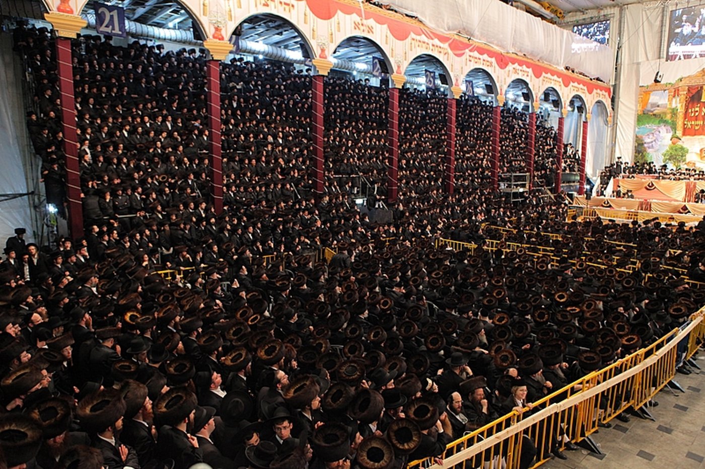 רגע השיא: כ"ק האדמו"ר בריקוד עם הכלה • תיעוד