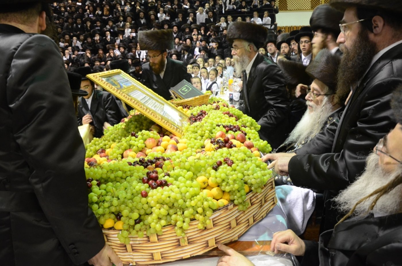 שבע ברכות אחרון בצאנז • תיעוד ענק