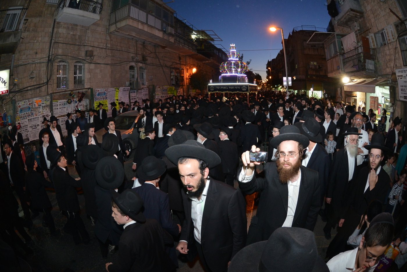 הכנסת ספר תורה לזכר הגרי"ש אלישיב • גלריה