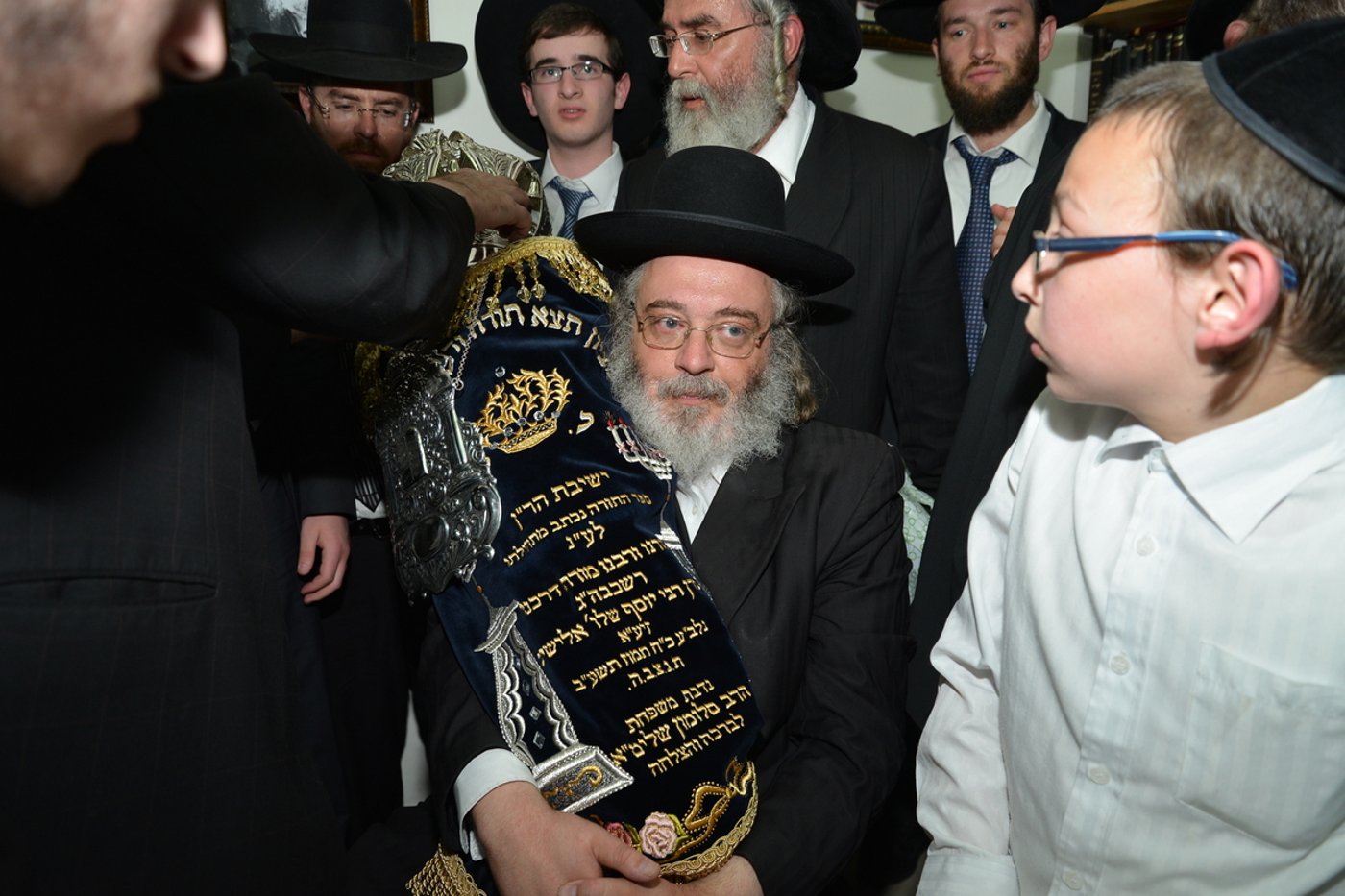 הכנסת ספר תורה לזכר הגרי"ש אלישיב • גלריה