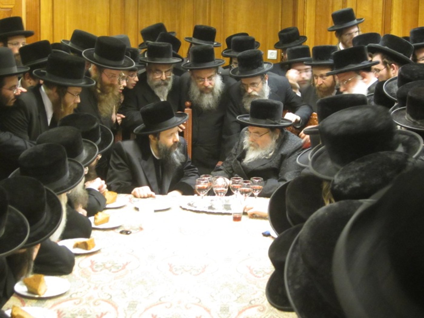 תיעוד: האדמו"ר מבאבוב ביקר אצל האדמו"ר מבעלזא