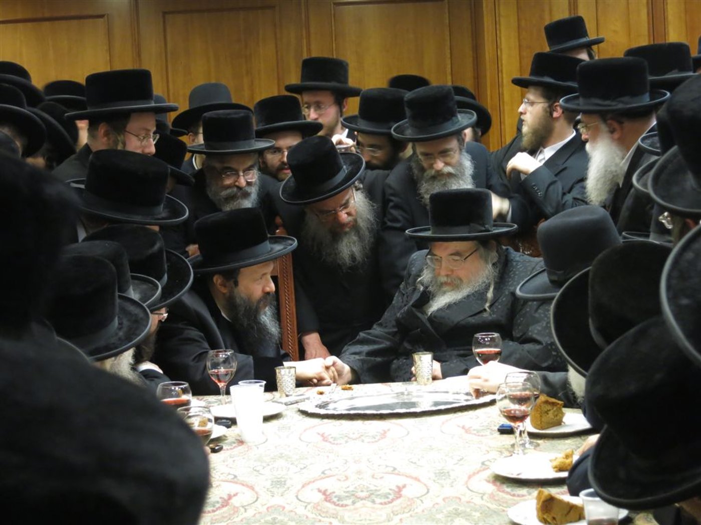תיעוד: האדמו"ר מבאבוב ביקר אצל האדמו"ר מבעלזא