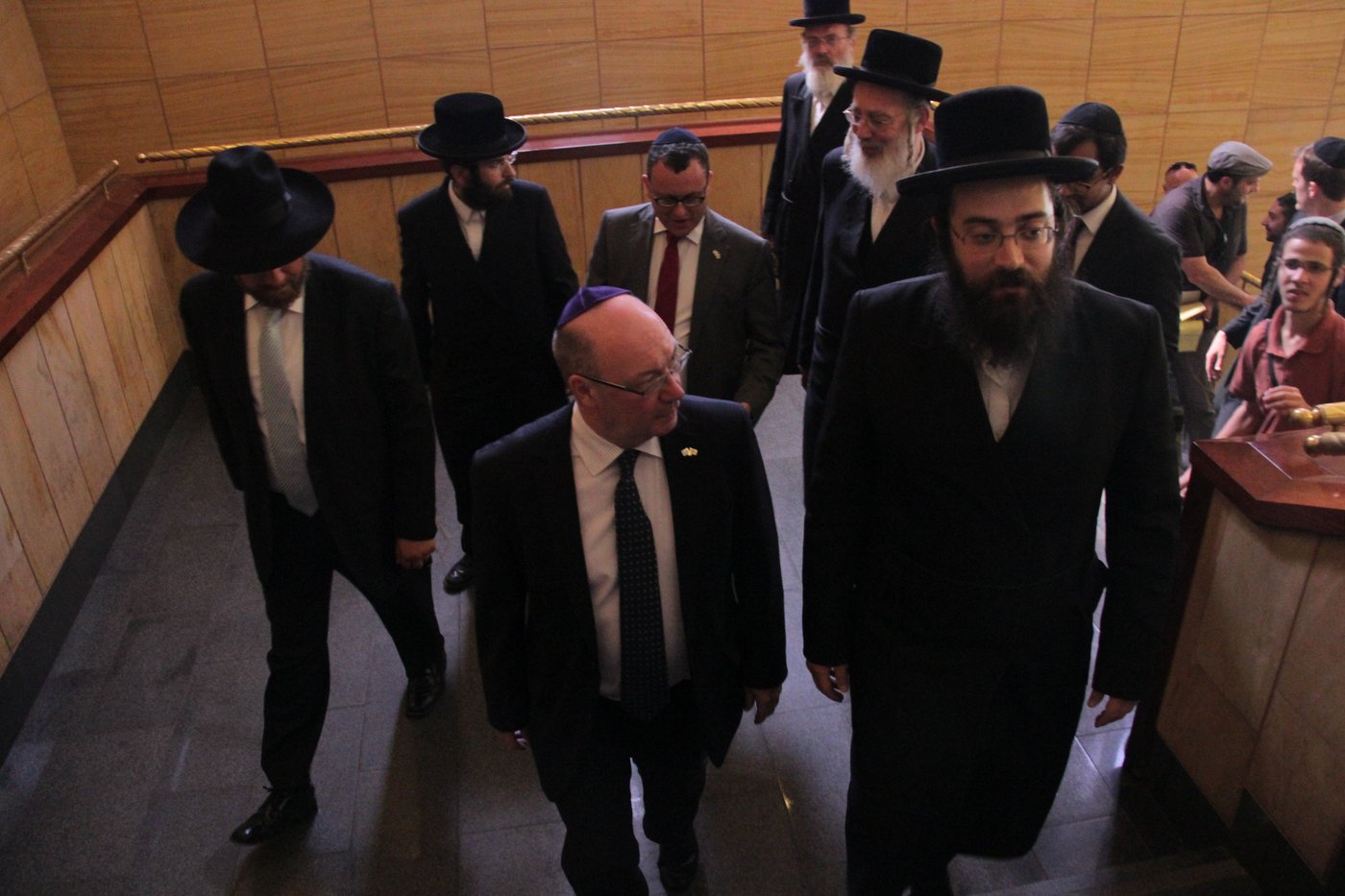 צפו בתיעוד: סגן שר החוץ הבריטי נועד עם האדמו"ר מבעלזא