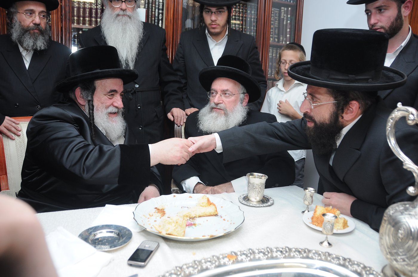 האדמו"ר מויז'ניץ: "להתחזק בלימוד והתמדת התורה"