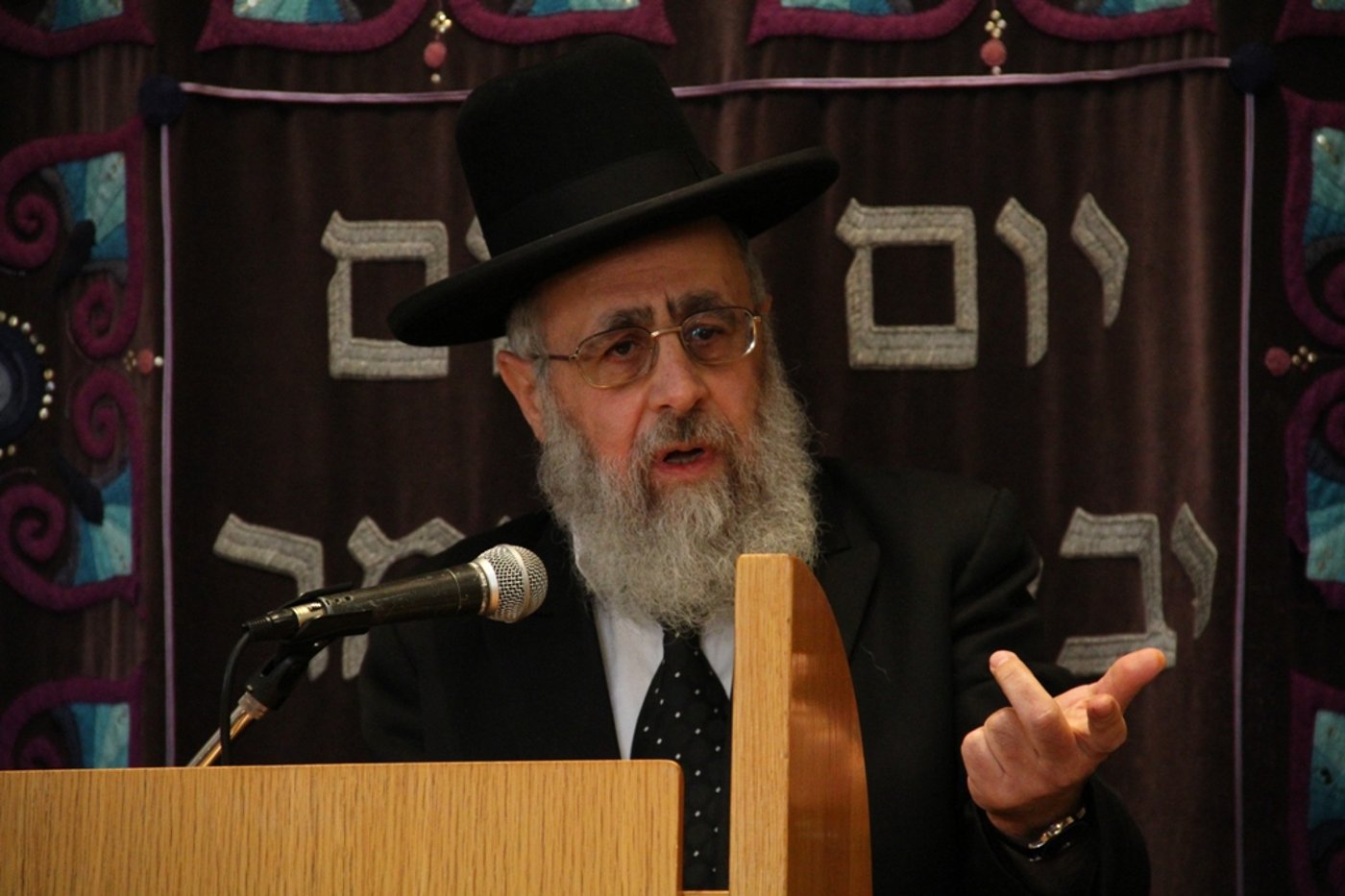 המועמד המועדף, הגר"י יוסף