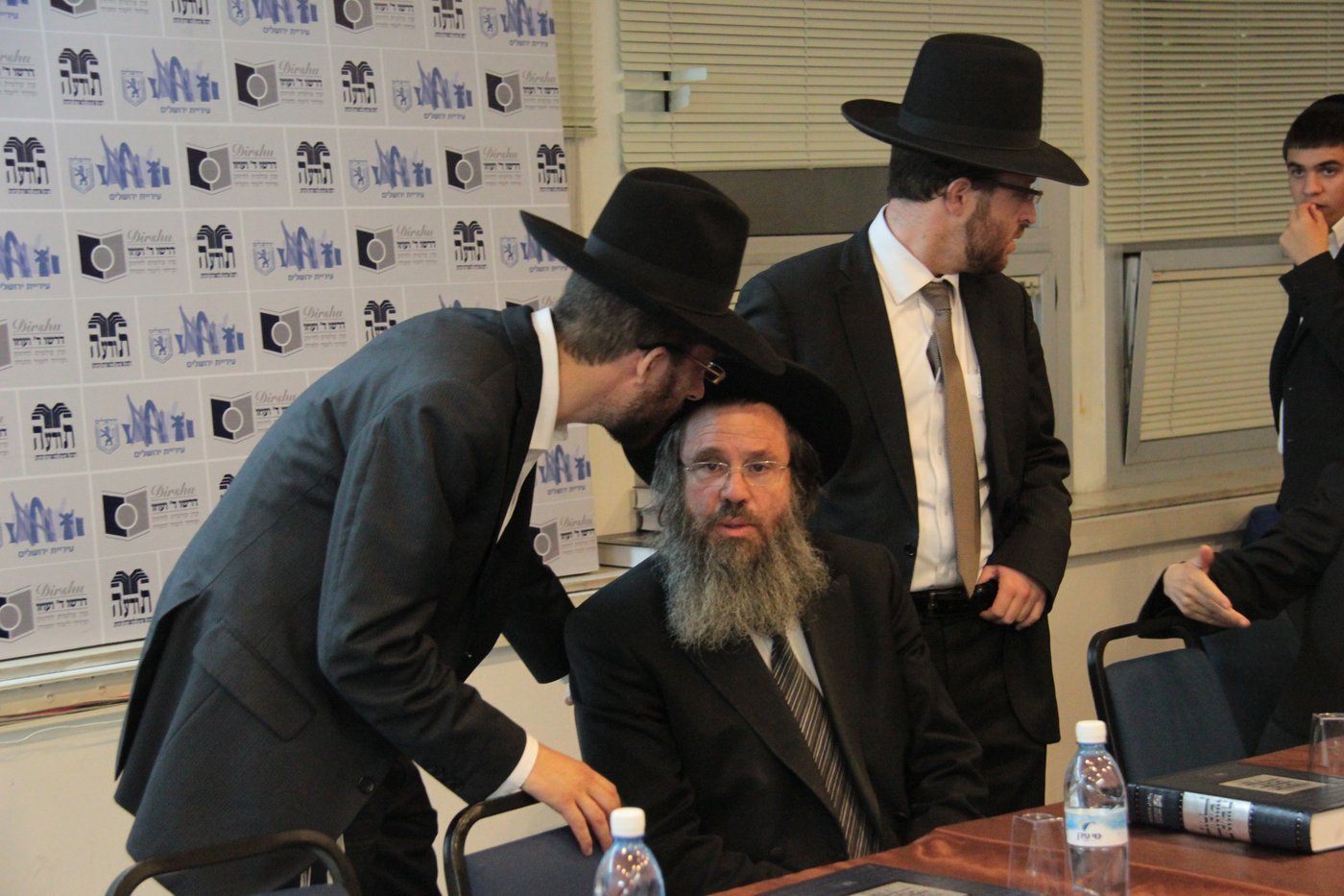 צפו: רבבות סיימו "עירובין" לזכר הגרי"ש אלישיב זצ"ל