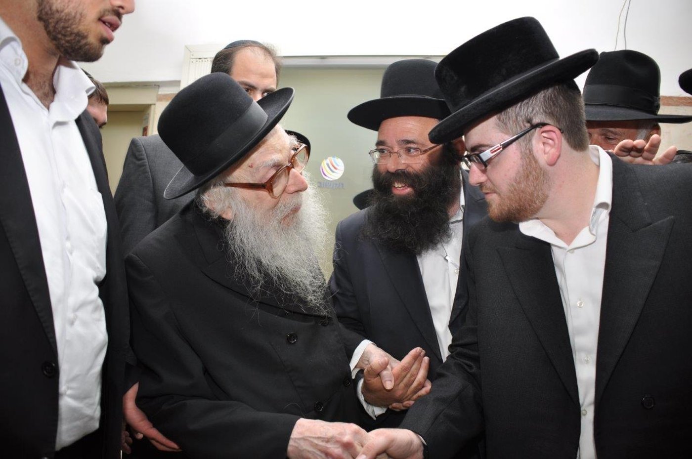 צפו: גדולי ישראל בחנוכת בית 'איחוד הצלה' בבני ברק