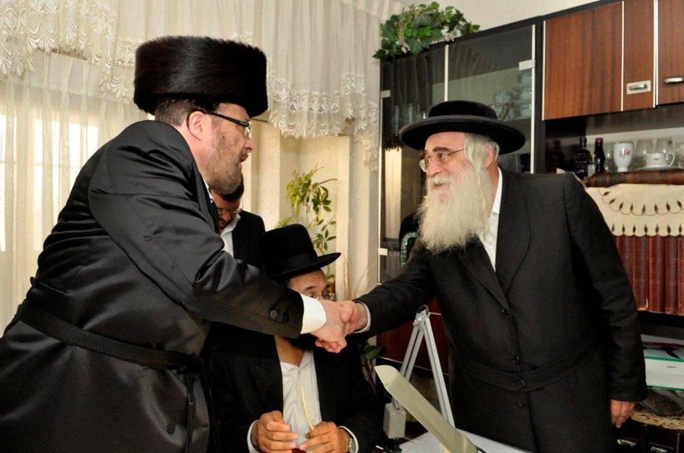 הכנסת ספר תורה לבית המדרש "משכן אסתר" בסנהדריה • גלריה