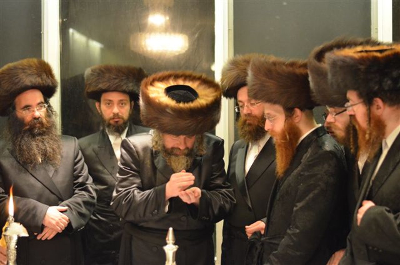 תיעוד נדיר: רגעי הדבקות של האדמו"ר מרחמסטריווקא באוסטרליה