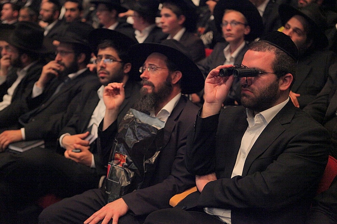 יום יארצייט ראשון לגרי"ש אלישיב: המונים בעצרת