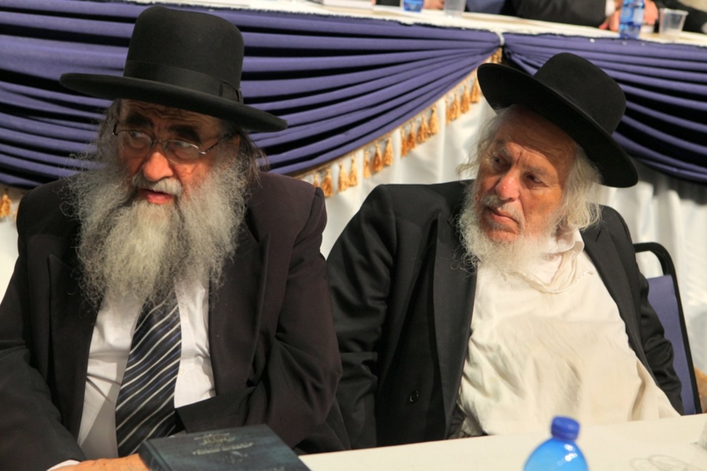 יום יארצייט ראשון לגרי"ש אלישיב: המונים בעצרת