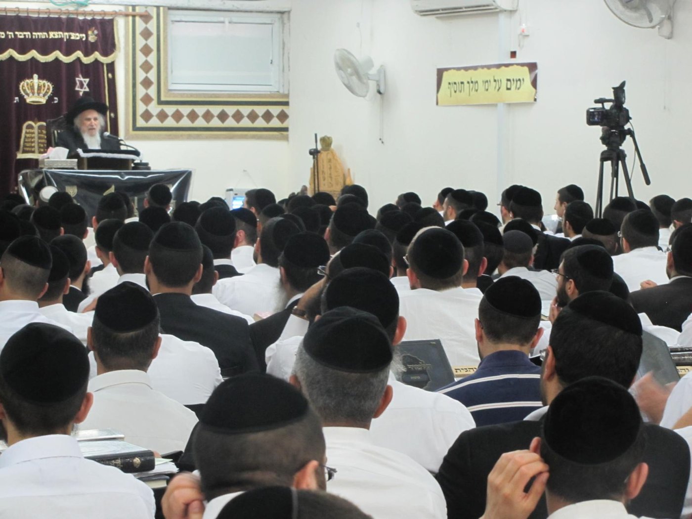 הגאון רבי שמואל אויערבך: "האחים התועים רוצים לעקור את התורה"