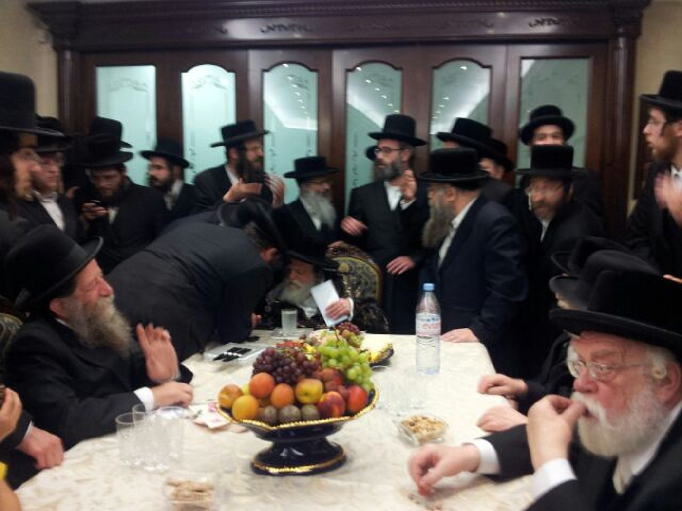 האדמו"ר מתולדות אברהם יצחק: לא אמכור השתתפותי בשמחת בעלזא